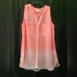 Sleeveless sheer ombre blouse size M; excellent condition; snakeskin pattern